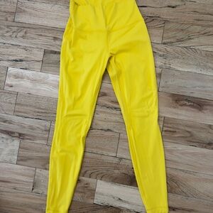 Lululemon Size 8 Yellow High-Waisted Leggings